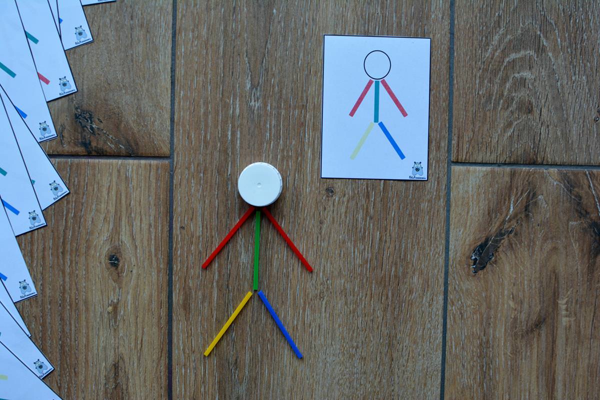 Układamy patyczki i nakrętki