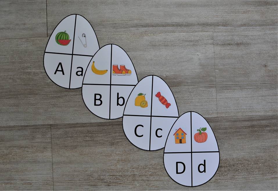 Wielkanocne jajka – puzzle i litery