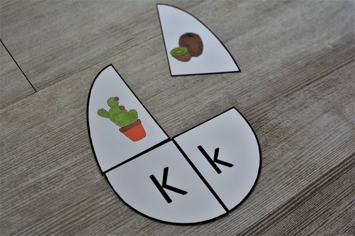 Wielkanocne jajka – puzzle i litery